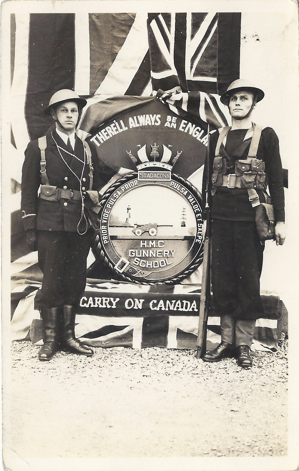 Carry on, Canada! Wartime Canada